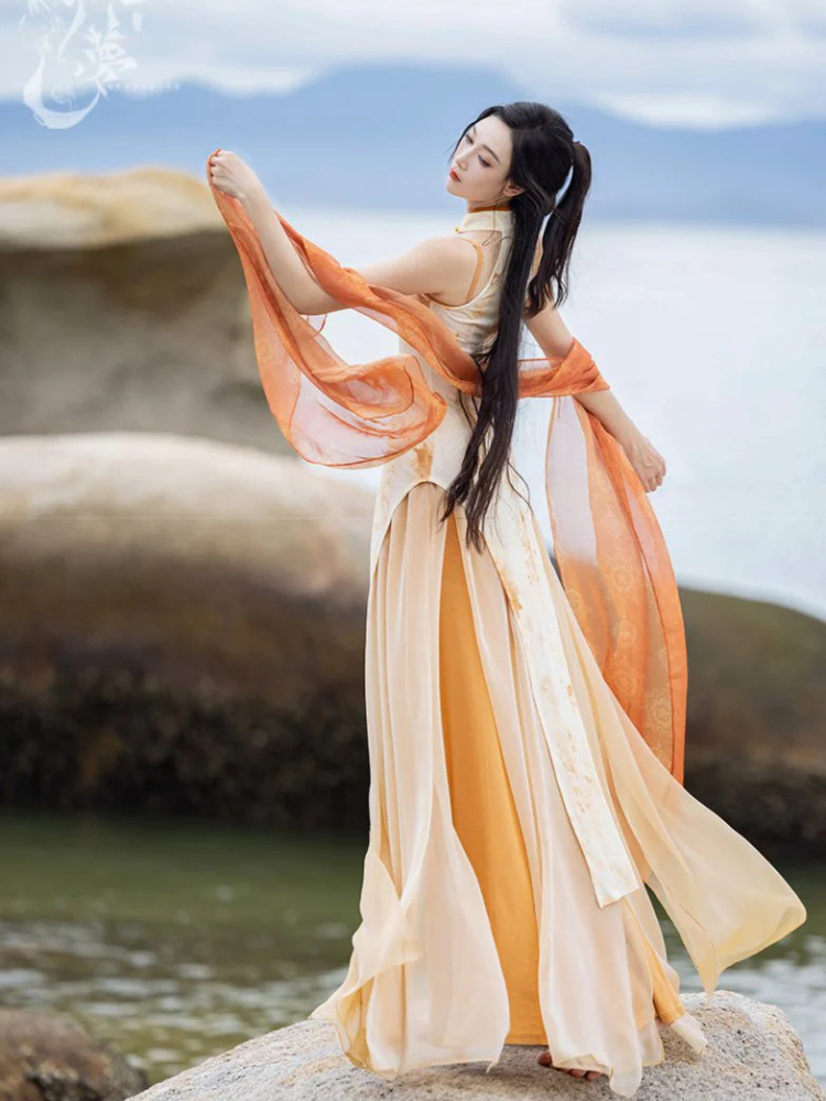 Embracing Light | Modern 4-Pieces Qipao Dress (扶光)