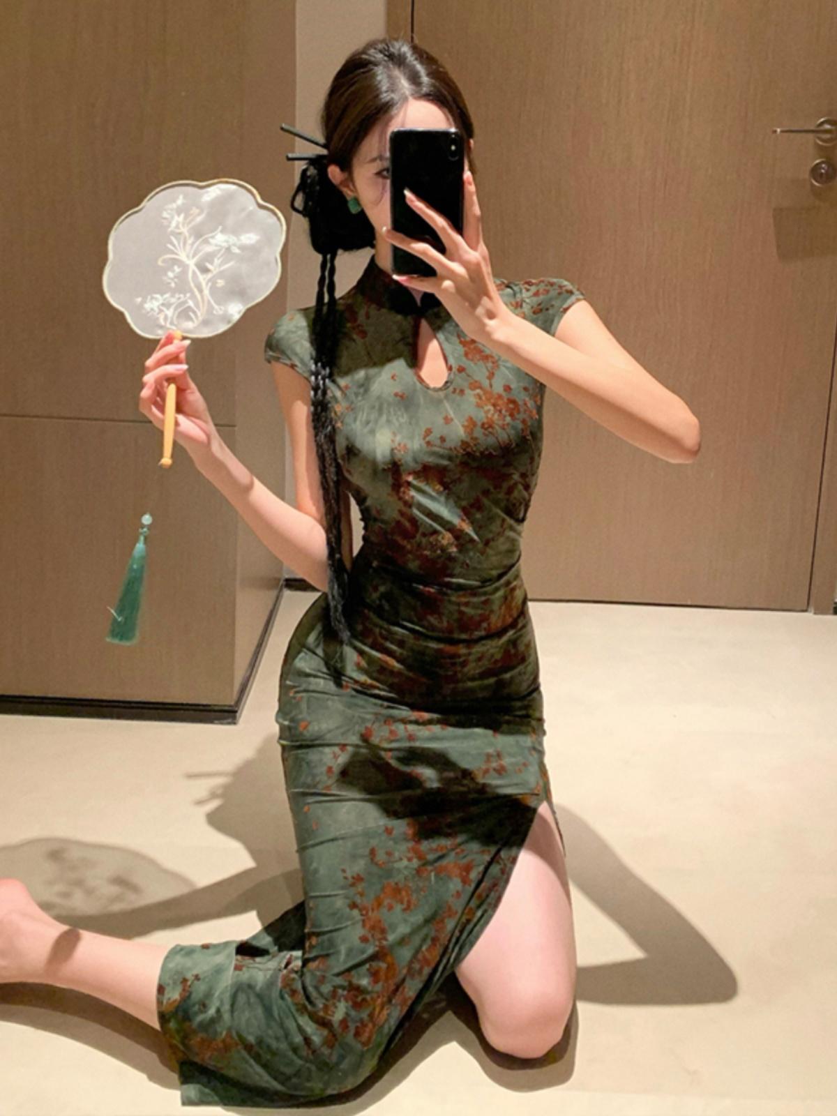 Mo Yun Qiu Shuang | Cheongsam(墨韵秋霜)