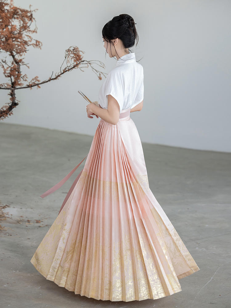 Lotus Melody | Modern 2-Pieces Ma Mian Skirt Set (莲笙)
