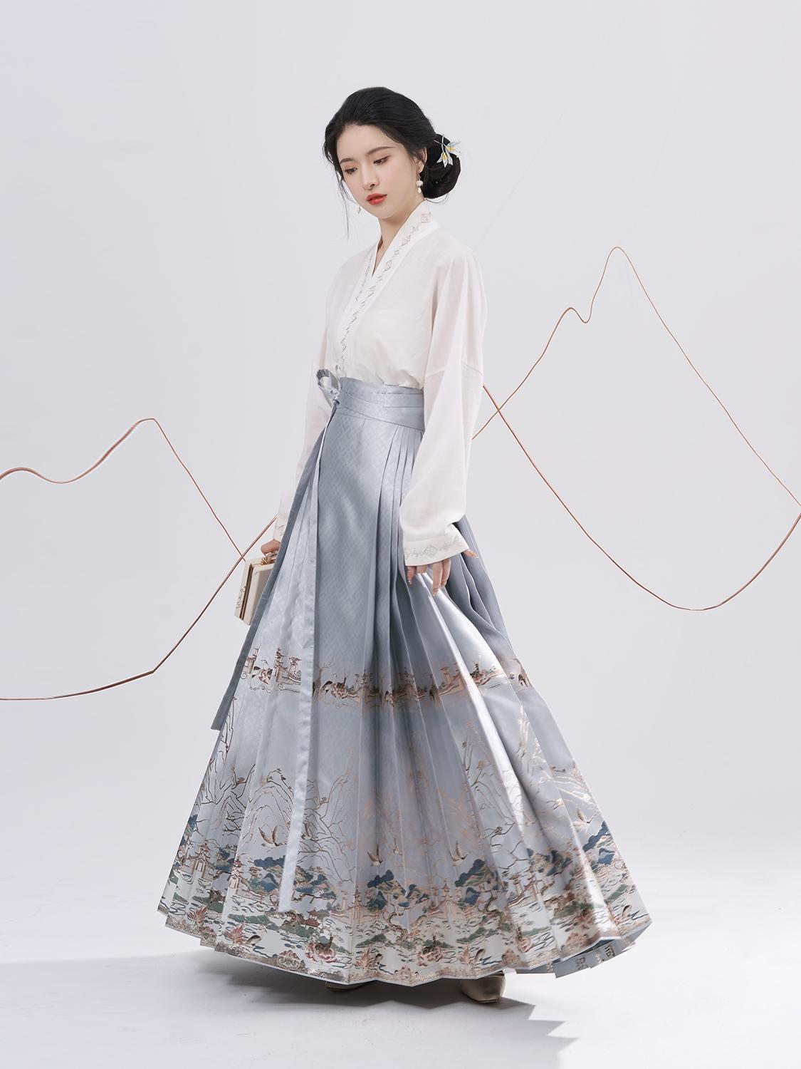 Yichilu Liansheng|Horse Face Skirt Two-piece Set(一鹿莲生)