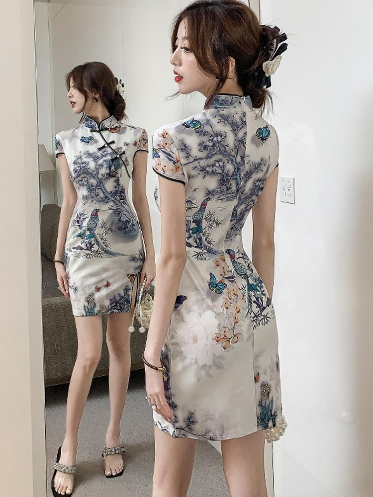Butterfly Dance in Huaxi|Cheongsam(蝶舞花溪)