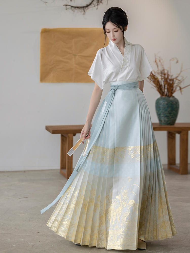 Lotus Melody | Modern 2-Pieces Ma Mian Skirt Set (莲笙)