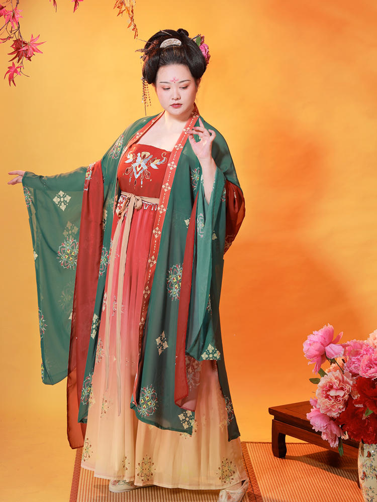 Yang Guifei | Tang Green & Red Plus Hanfu (月曲红绿)