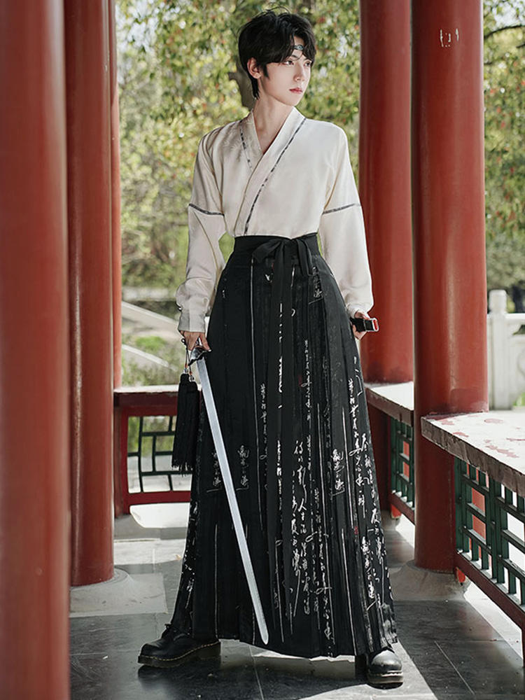 Horse-faced skirt | Gold-woven horse-faced skirt(马面裙)