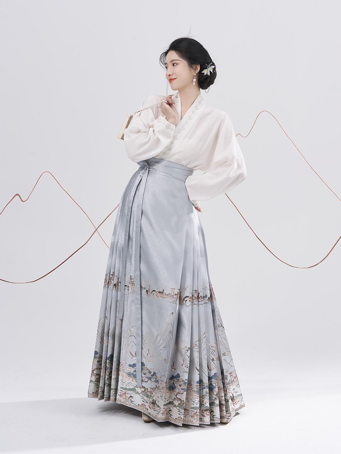 Yichilu Liansheng|Horse Face Skirt Two-piece Set(一鹿莲生)
